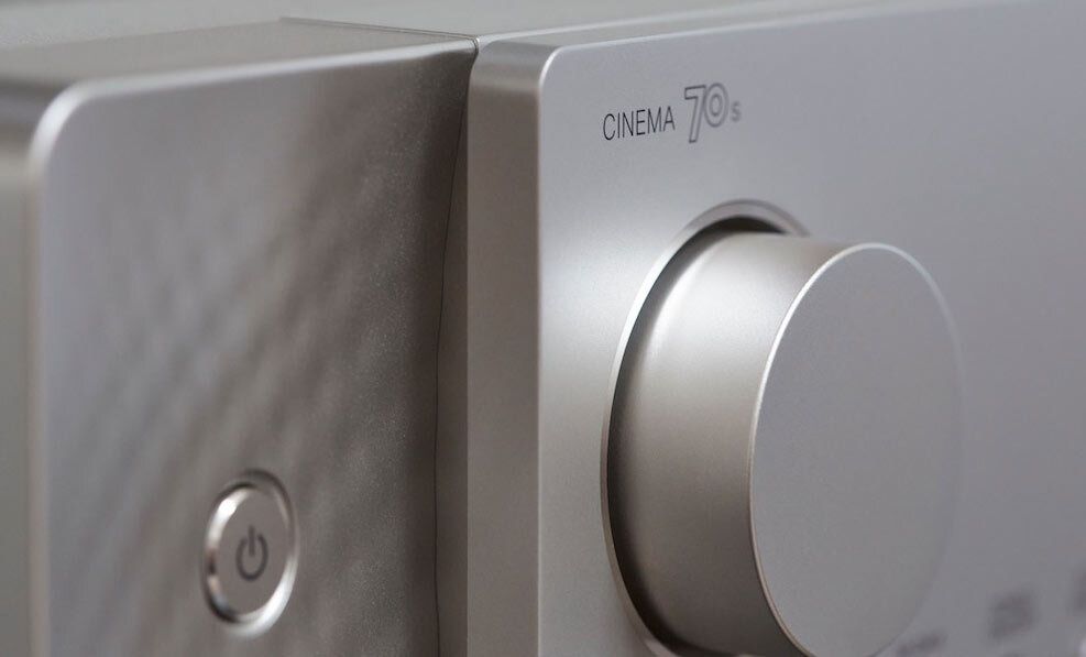 Detail am Marantz Cinema 70s