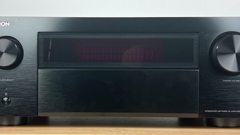 Abbildung des Denon AVC-X6800H