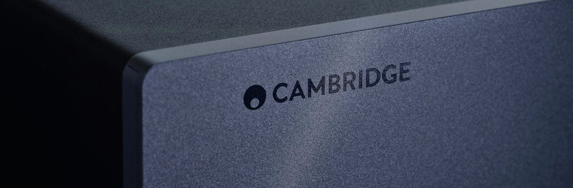 Front des Cambridge Audio CX Serie mit Logo