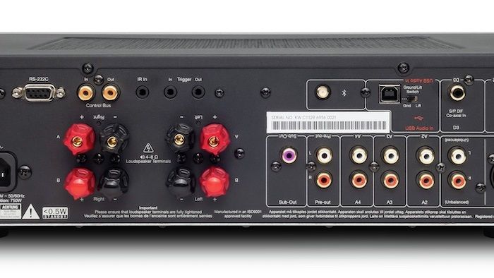 Rückseite des Cambridge Audio CXA81 MKII
