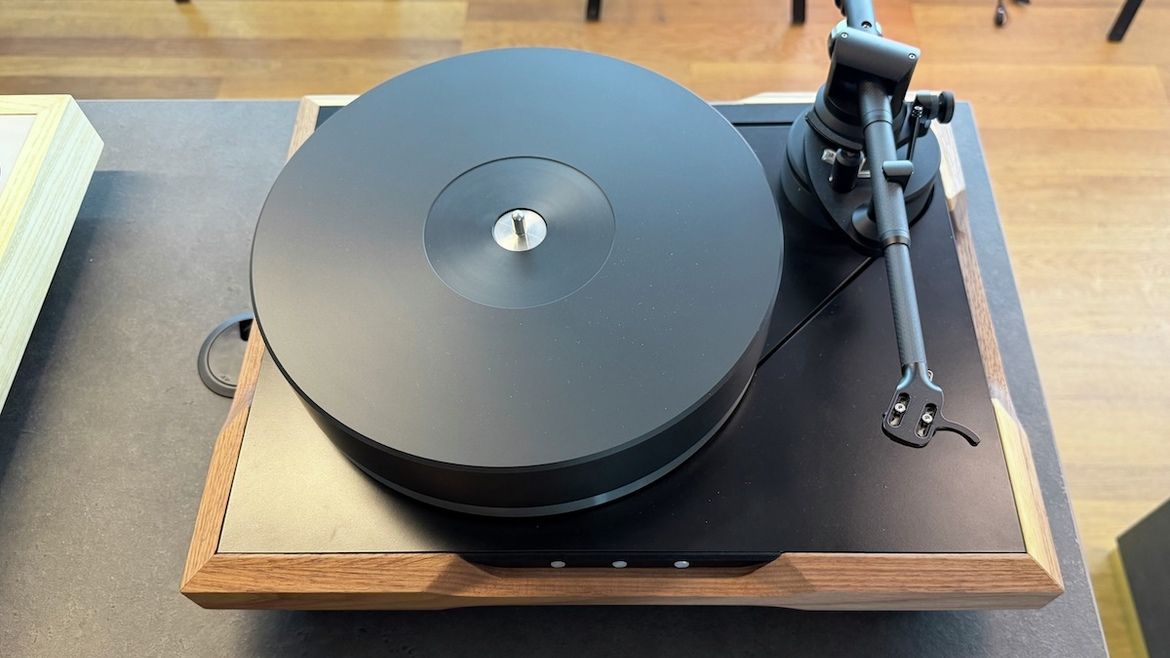 Clearaudio Elevation 40 Plattenspieler