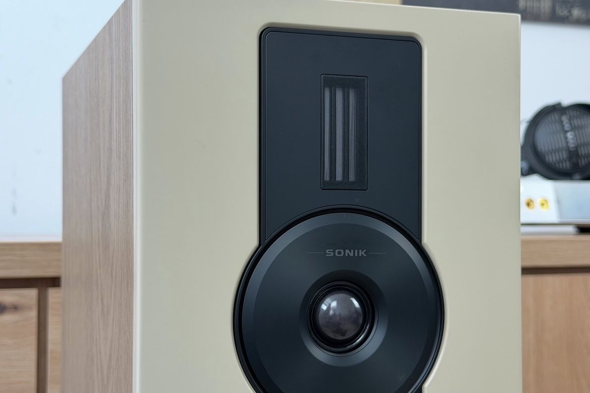 Dali SONIK 7