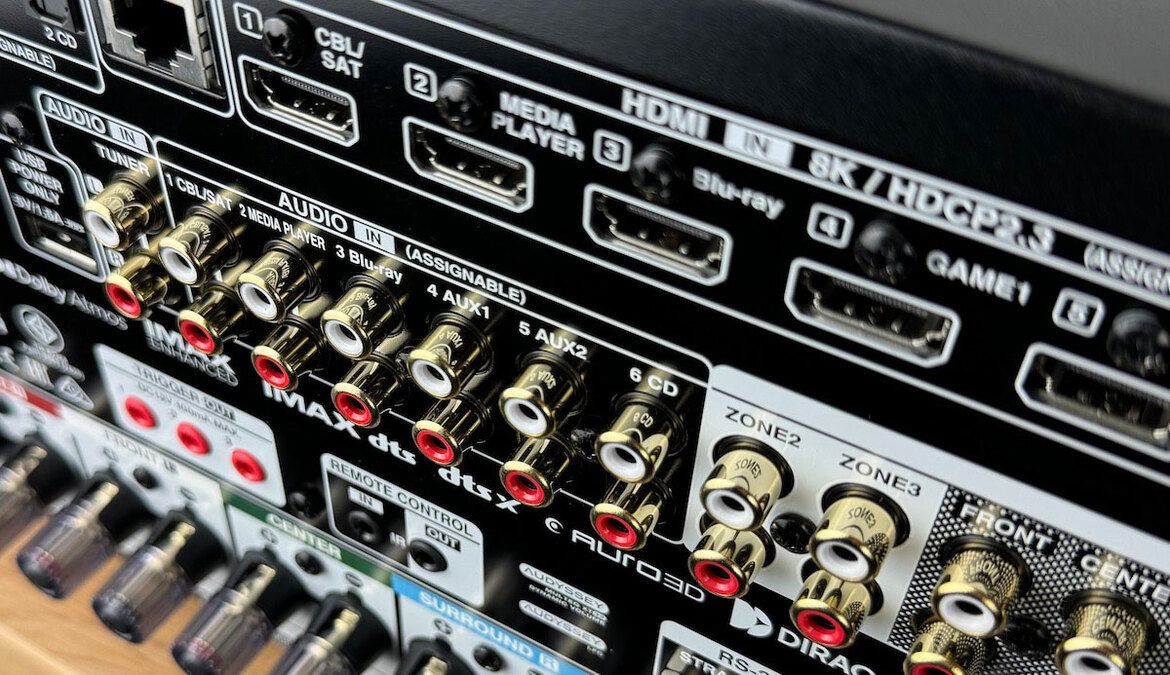Rückansicht des Denon AVC-A10H