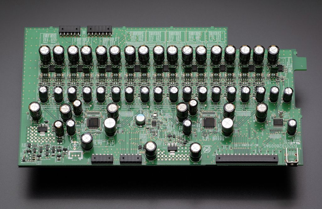 denon_avc-x6800h_innnenleben3