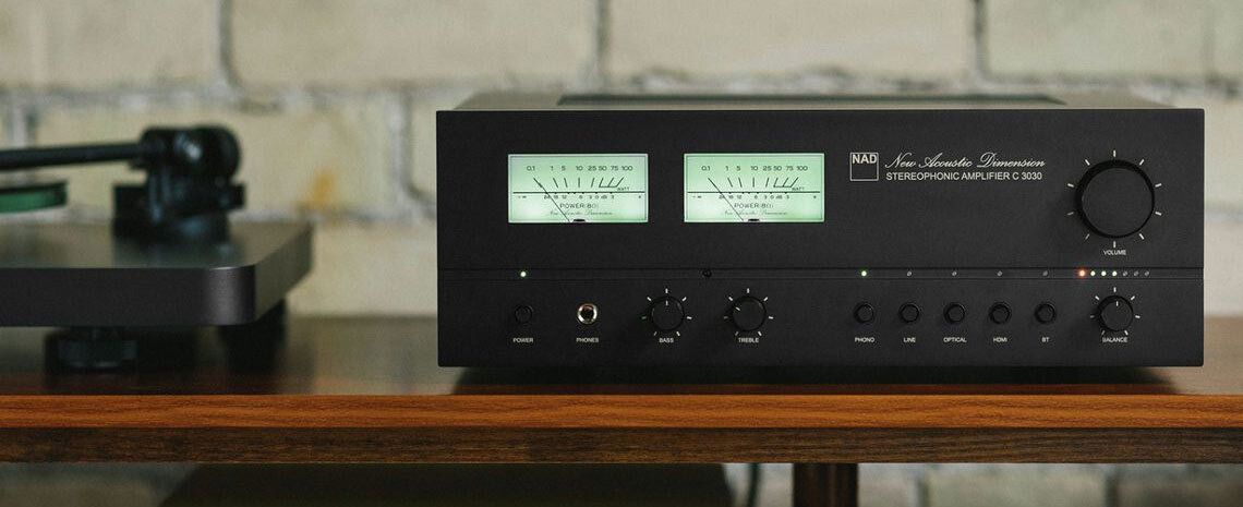 Verstärker NAD C3030