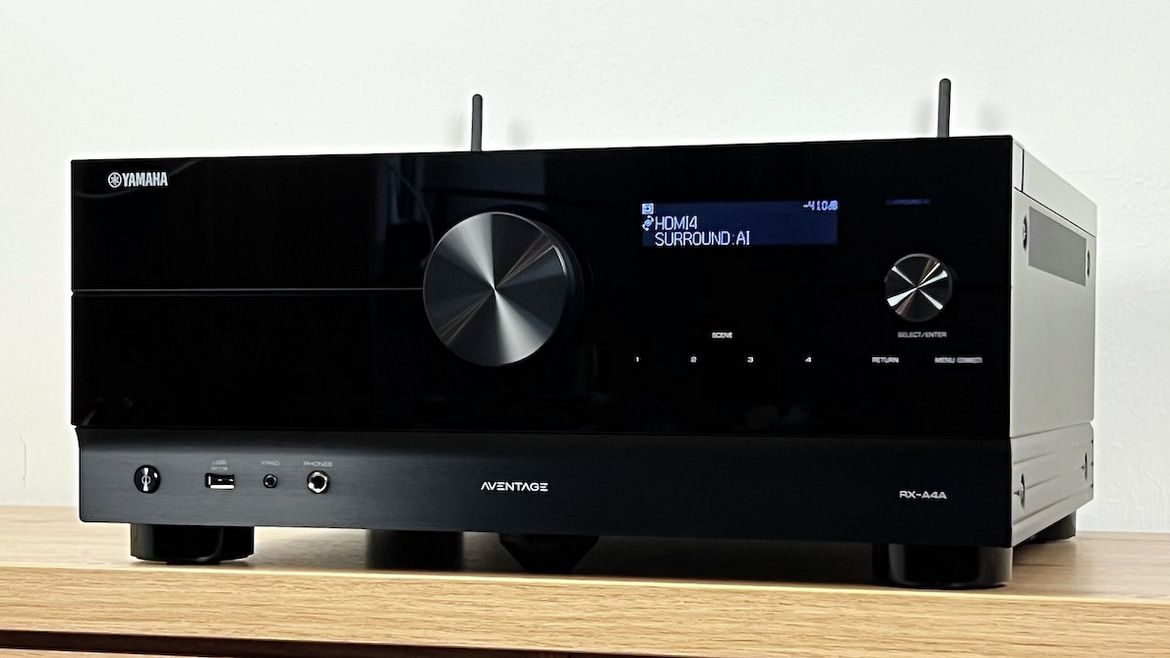 Hier sehen Sie den Yamaha RX-A4A mit Surround:AI