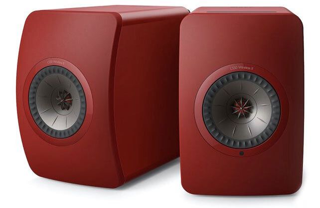 Bild der KEF LS50 Wireless in der Sonderausführung 'crimson red'