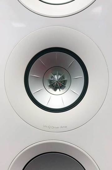 Das Uni-Q-Chassis der KEF R11 Meta