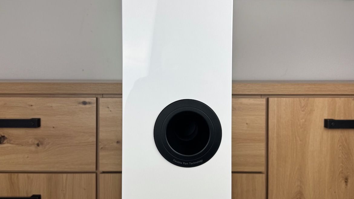 kef-r5-meta-test-13