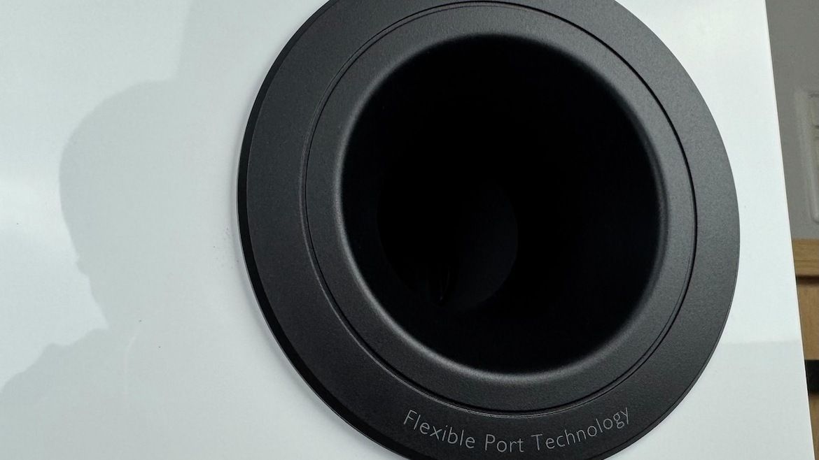 kef-r5-meta-test-14