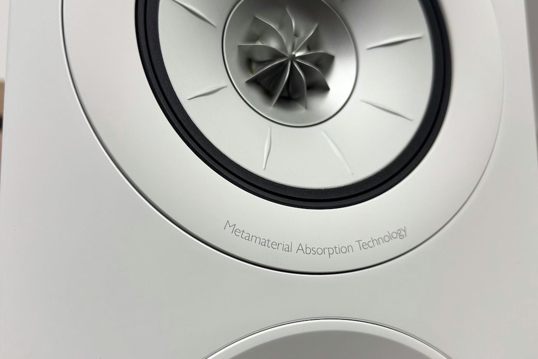 kef-r5-meta-test-22