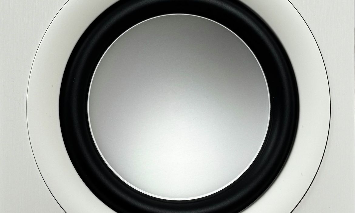 kef_q11-meta_8