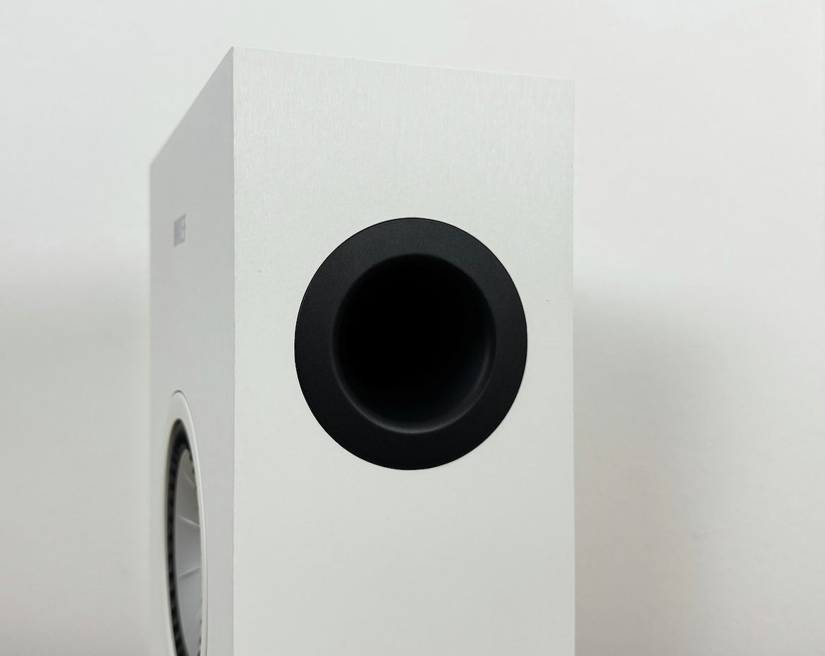 kef_q4-meta_4