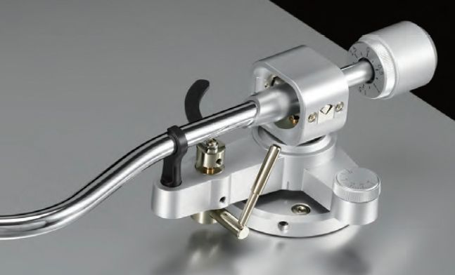 luxmann_pd-151-mark-2_tonarm