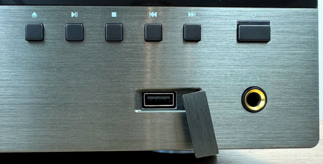 Usb-Eingang des Magnetar UDP900