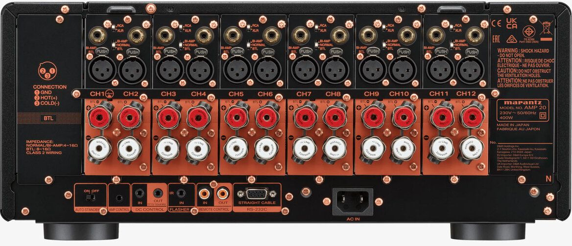 Anschlussfeld der 16-Kanal-Endstrufe Marantz AMP20