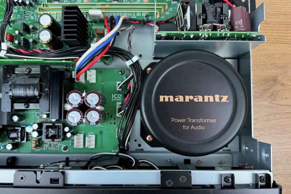 Ringkerntrafo des Marantz AMP30