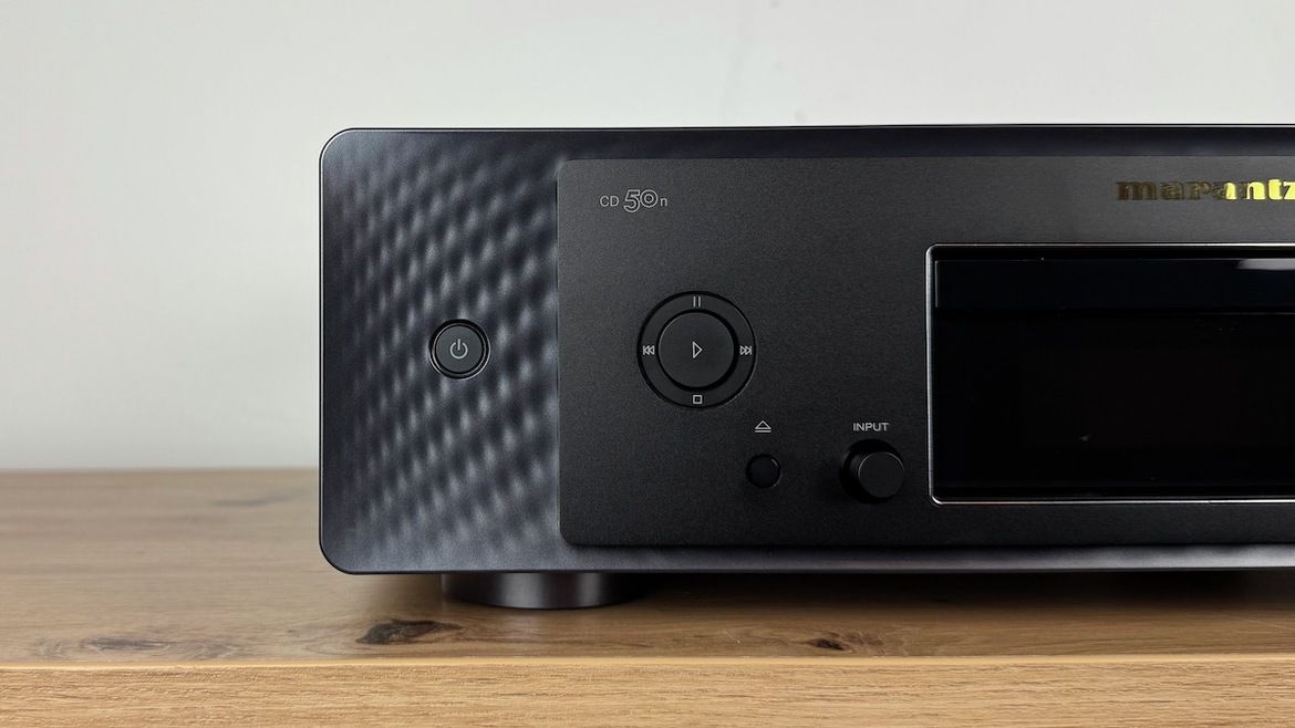 Bedienelemente links des Marantz CD50n