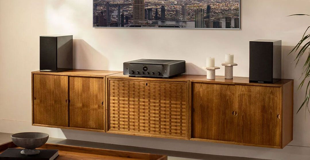 Der Verstärker Marantz Model 40n brilliert als exklusives Design-Element