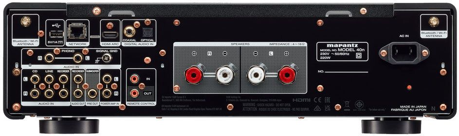 Rückseite mit Anschlüssen des Marantz Model 40n
