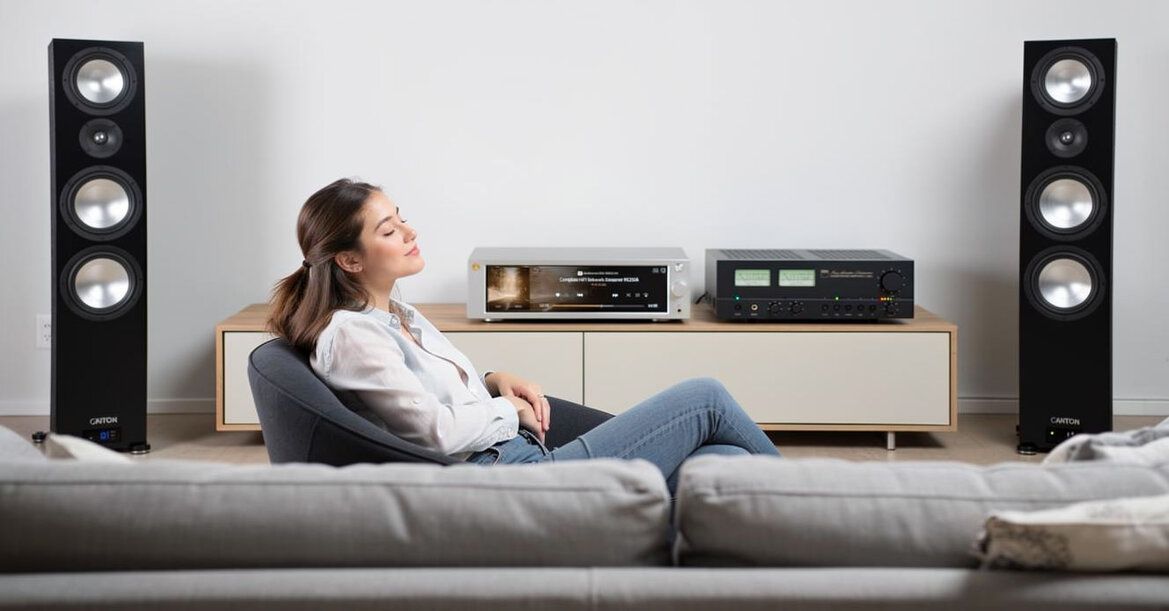 Michelle hört Musik