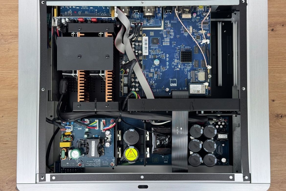 NAD M33 V2