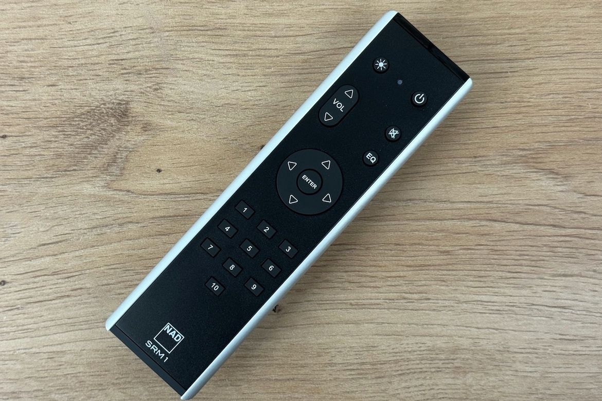 NAD M33 V2