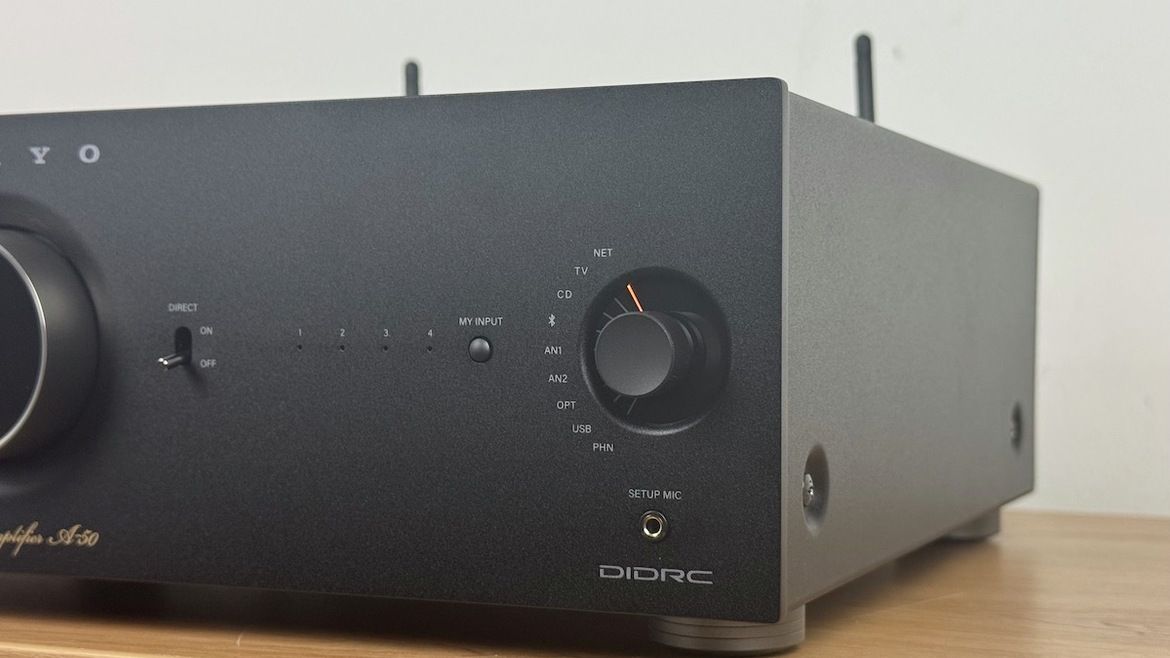 Onkyo ICON A-50 - Rechts die Quellenwahl am Gerät