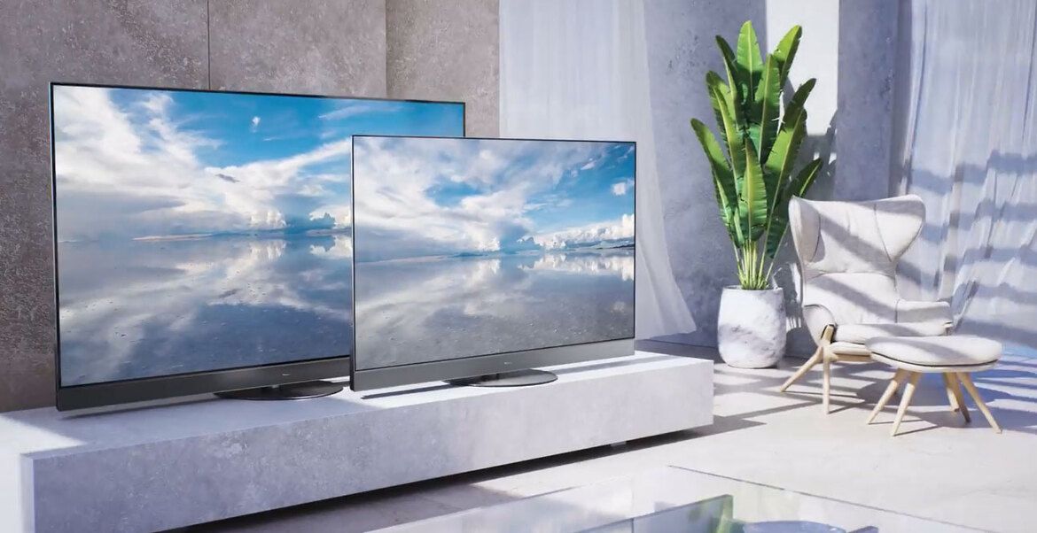 2 OLED-Fernseher in unterschiedlichen Größen