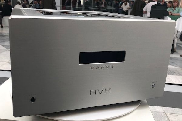 AVM OVATION SA 8.3