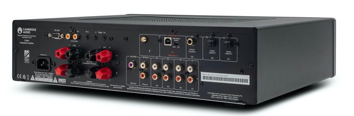 Cambridge Audio CXA61 - Rückansicht des Vollverstärkers