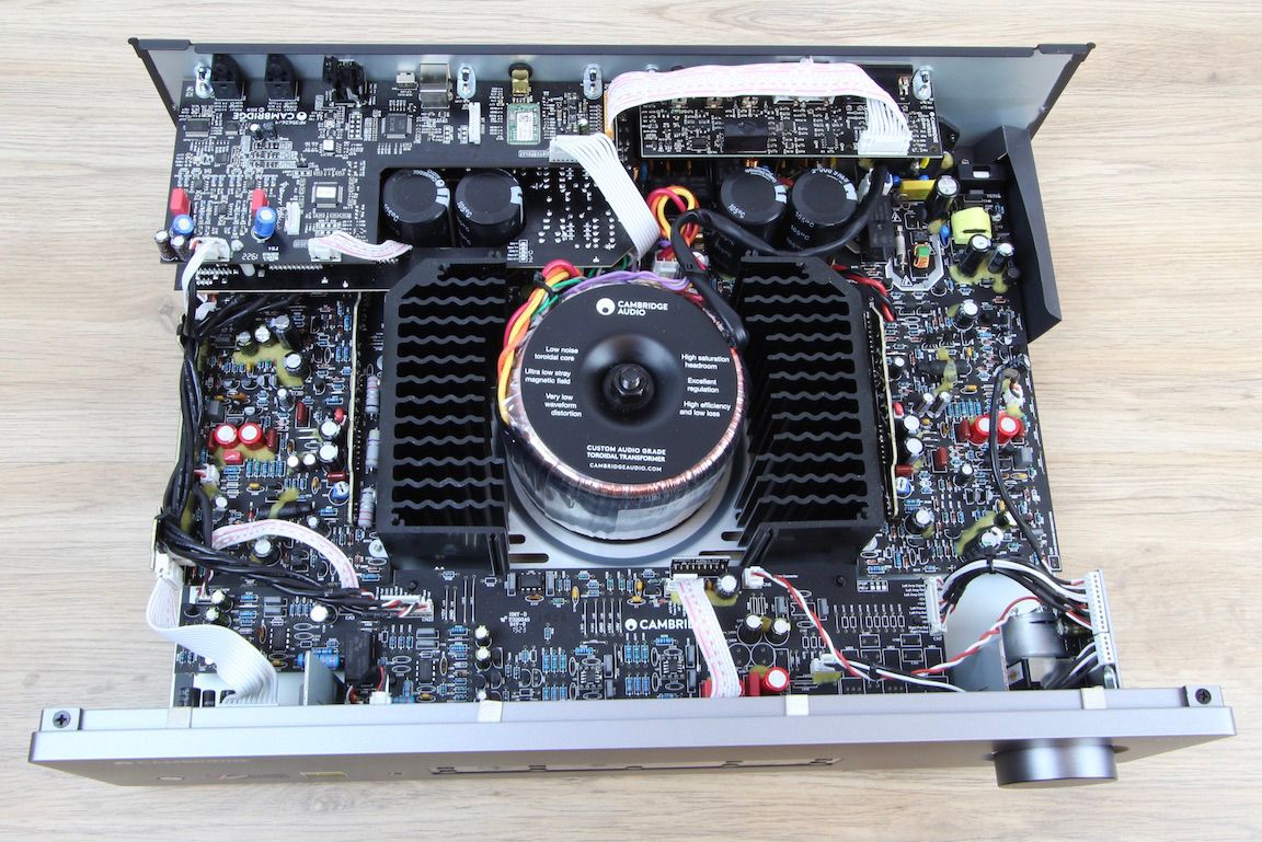 Ringkern-Transformator im Cambridge Audio CXA 81