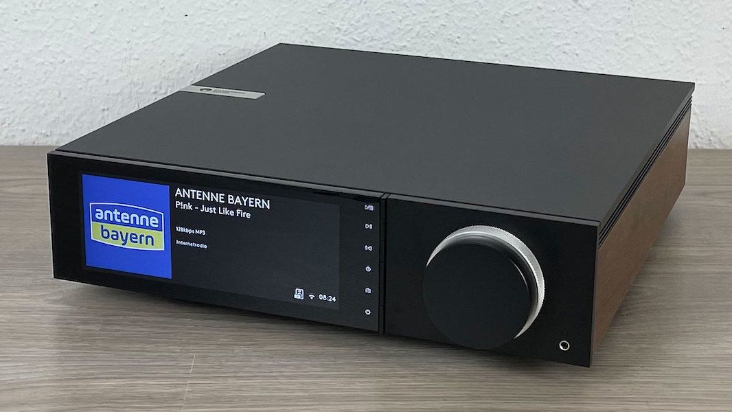 Cambridge Audio EVO 150 - Front