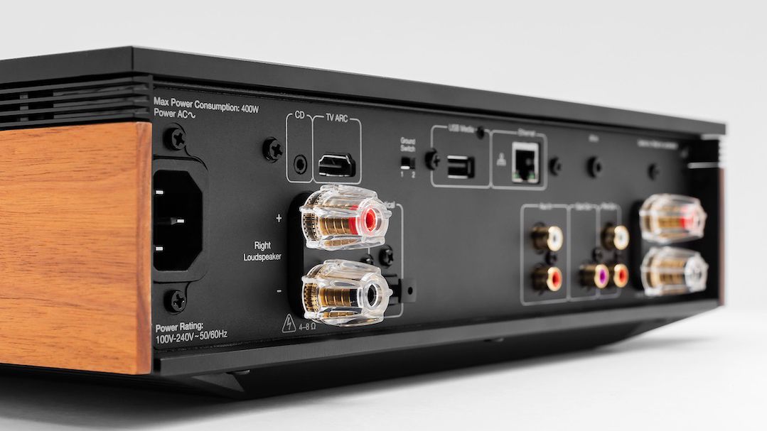 Cambridge Audio Evo: schräge Rückseite