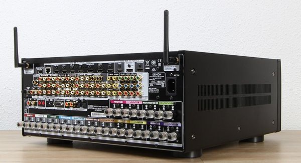 Denon AVR-X8500H Rückansicht