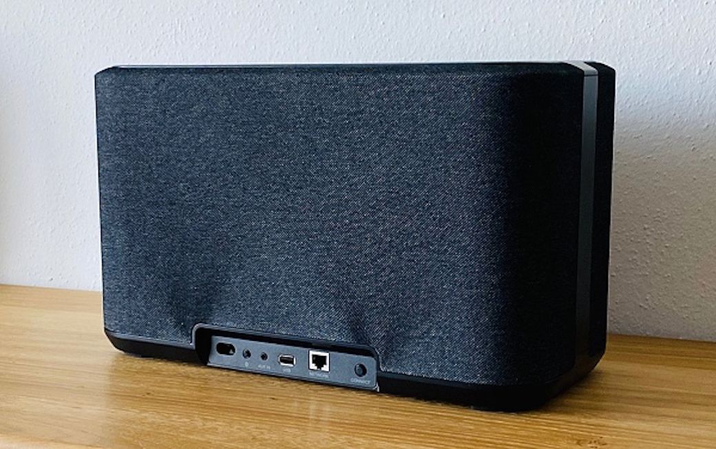 Subwoofer an der Rückseite beim Denon Home 350