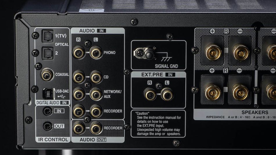 Denon PMA-1700NE - Rückansicht