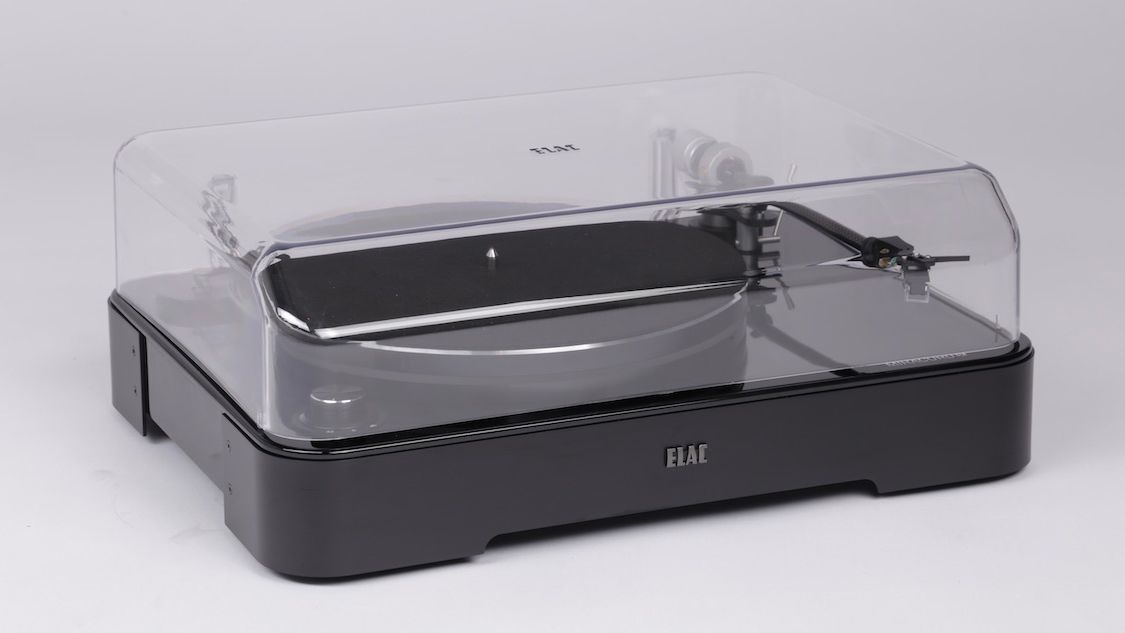 Elac Miracord 80 mit Haube geschlossen