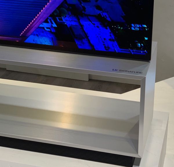 LD 8K-OLED 88 Zoll - Unterbau im Detail
