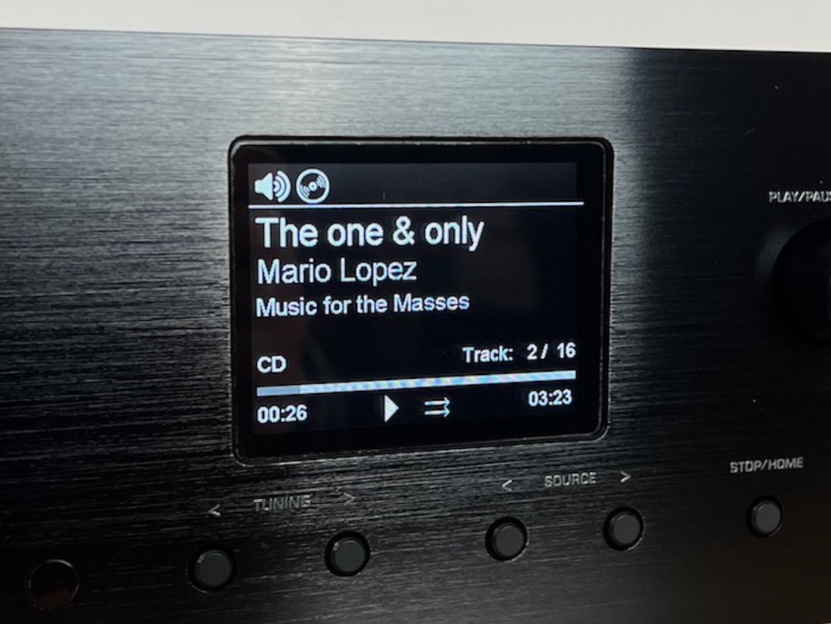 Magnat MC400 Display