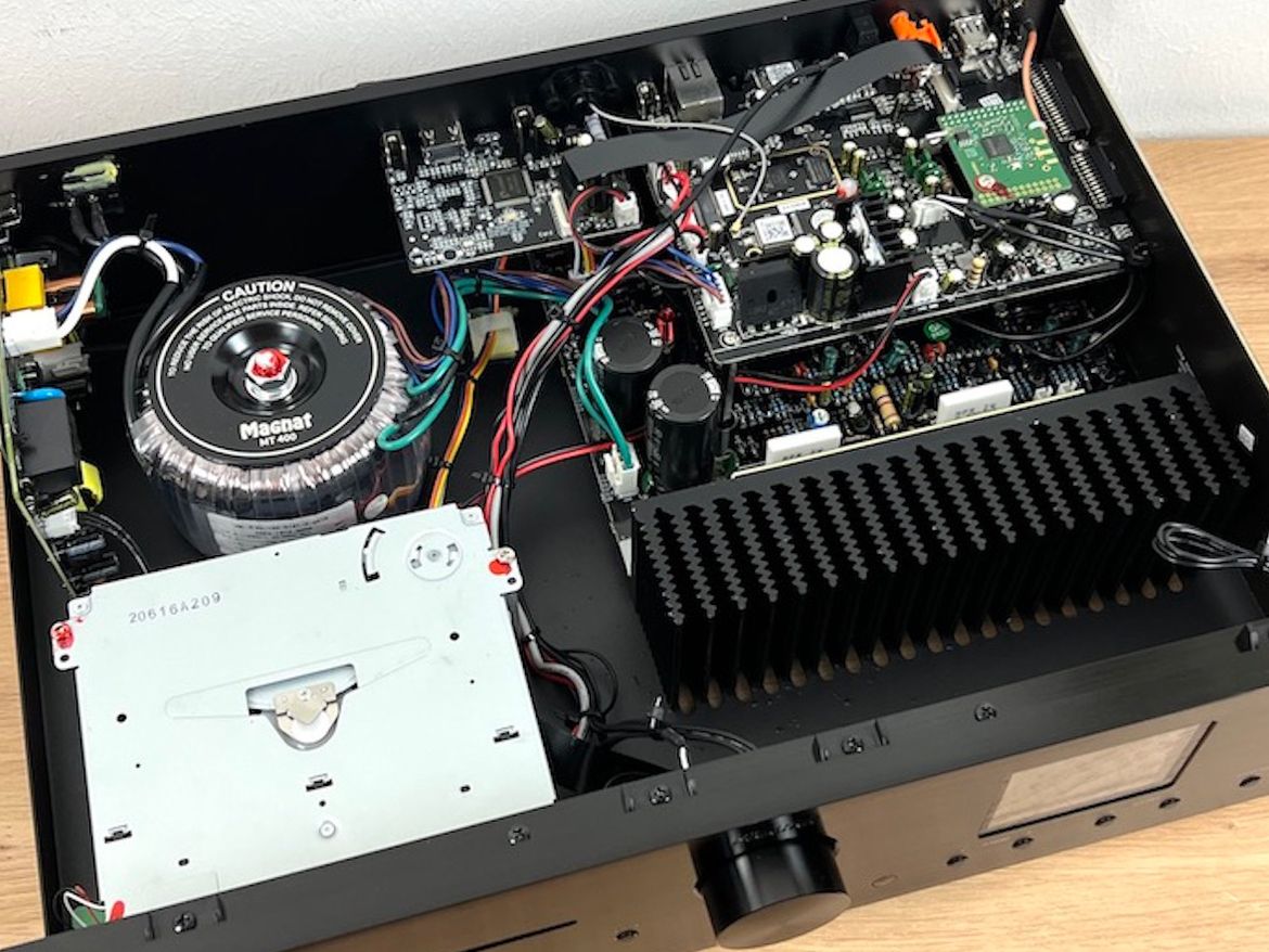 Magnat MC400 - Innenleben
