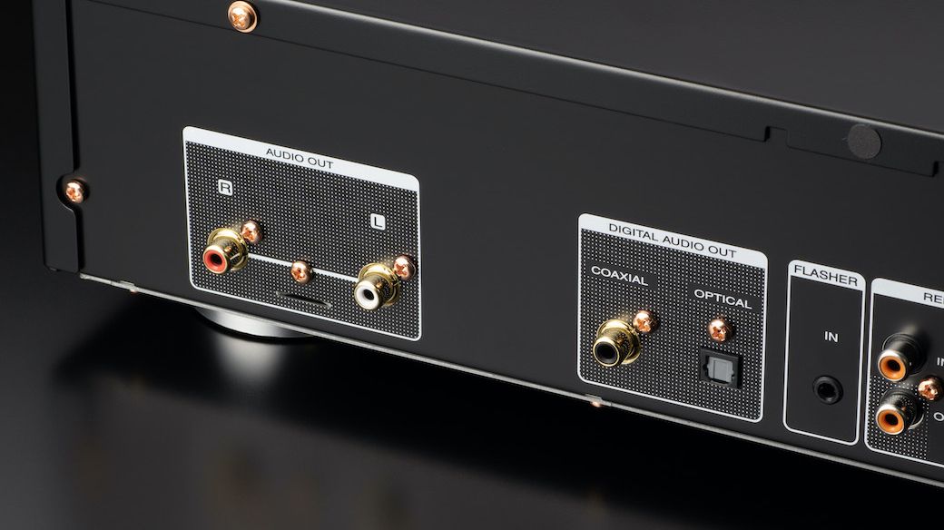 Marantz CD 6007 - Ausgänge an der Rückseite