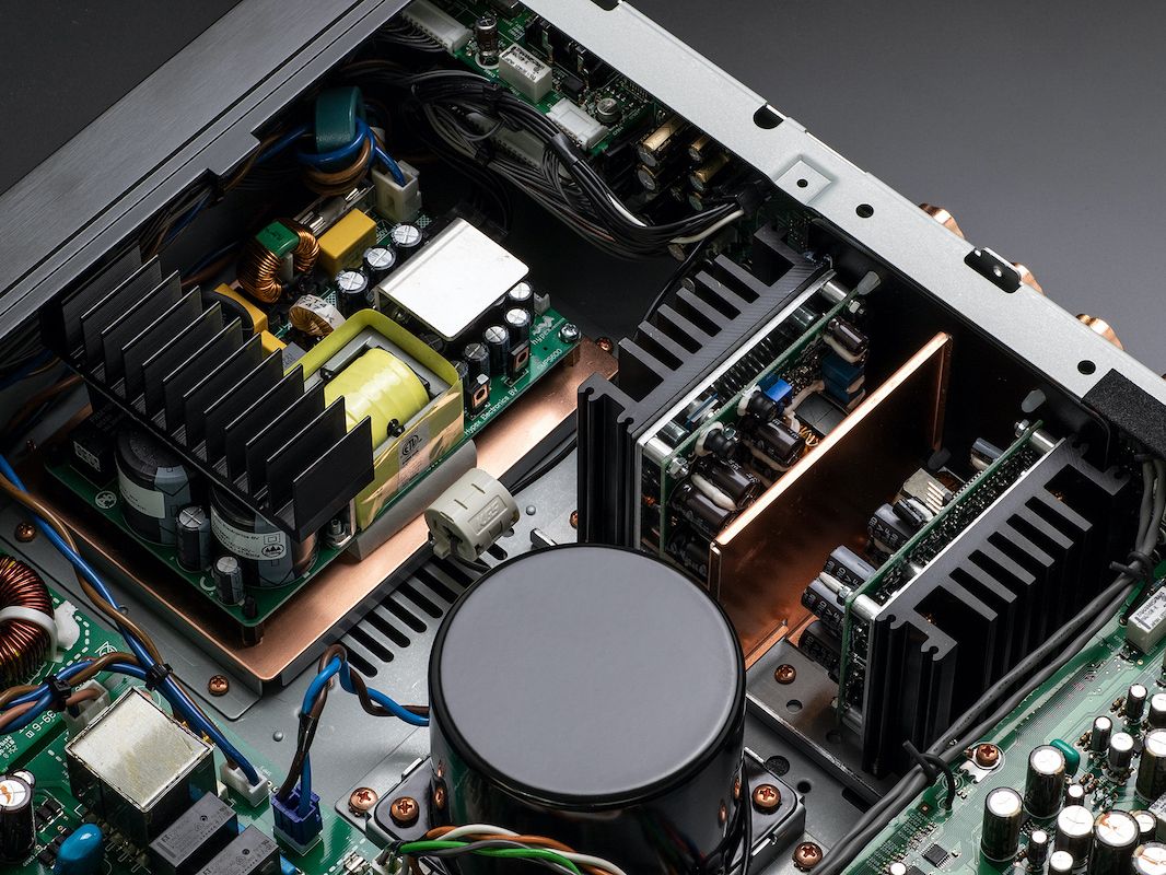 Marantz PM12SE - Stromversorgung und Endstufe