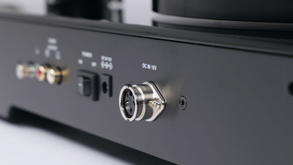 Elac Miracord 80 - Strombuchse