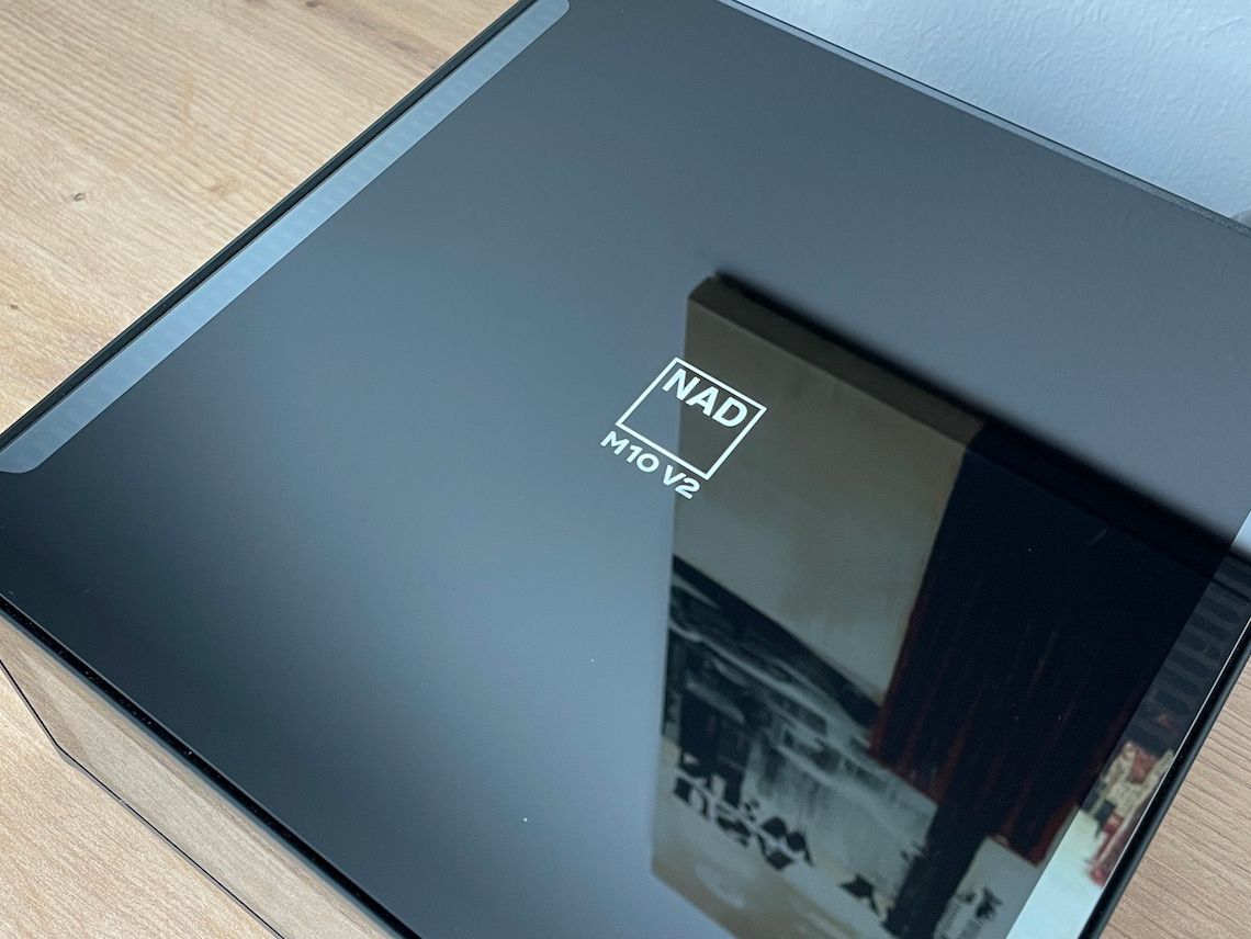 NAD M 10 V2 - geschmackvolles Design