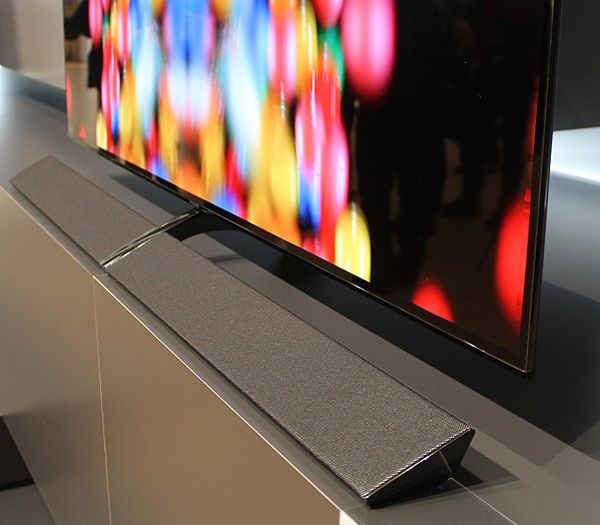 Soundbar integriert: Panasonic EZW1004