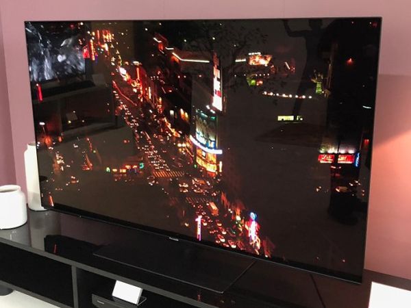 Panasonic FZW804 mit exzellenter Blickwinkelstabilität