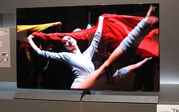 Panasonic OLED-Flaggschiff EZW1004