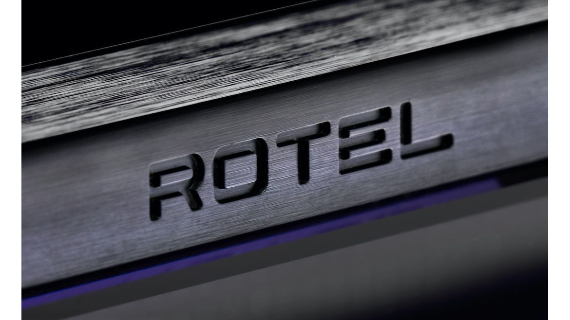 Rotel RCD-1572 MKII - Detailansicht an der Front
