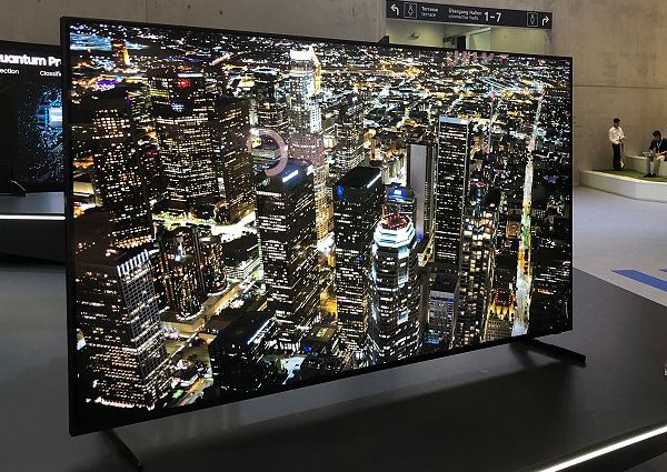 Samsung 8K TV Serie Q900